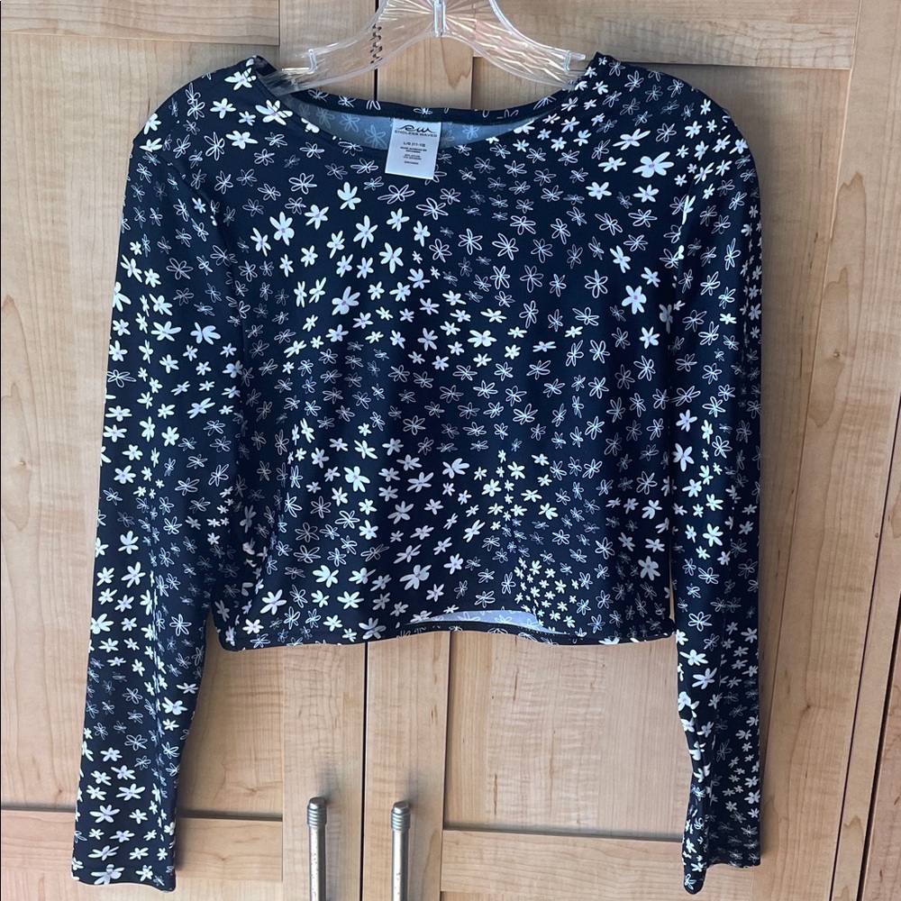 Endless Waves Beach Black and White Floral Crop Top Large (11-13)